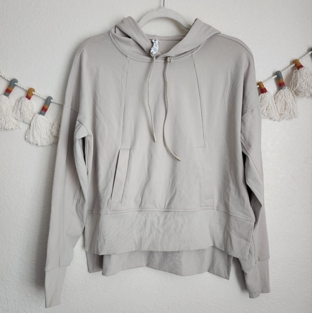 Athleta Mission Pullover Athleisure Hoodie Creme Neutral Relax Yoga Outdoor S